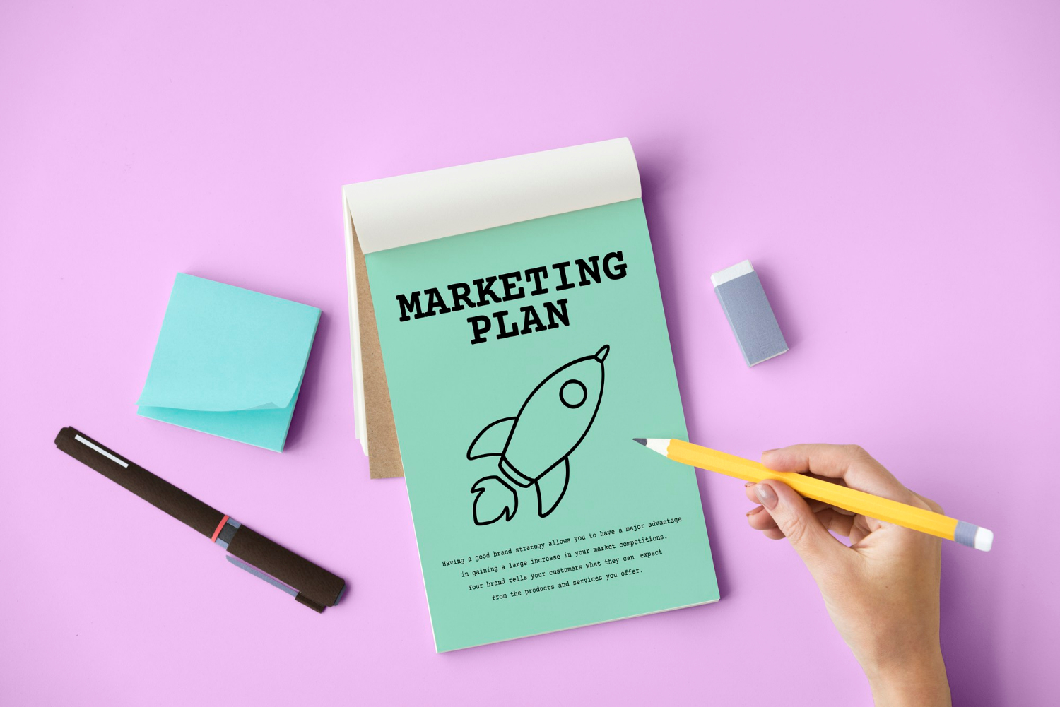 Le marché de la beauté et du bien-être est en constante croissance, et le secteur des soins des ongles ne fait pas exception. En tant que propriétaire de bar à ongles, il est essentiel de développer un plan marketing solide pour attirer et fidéliser votre clientèle.