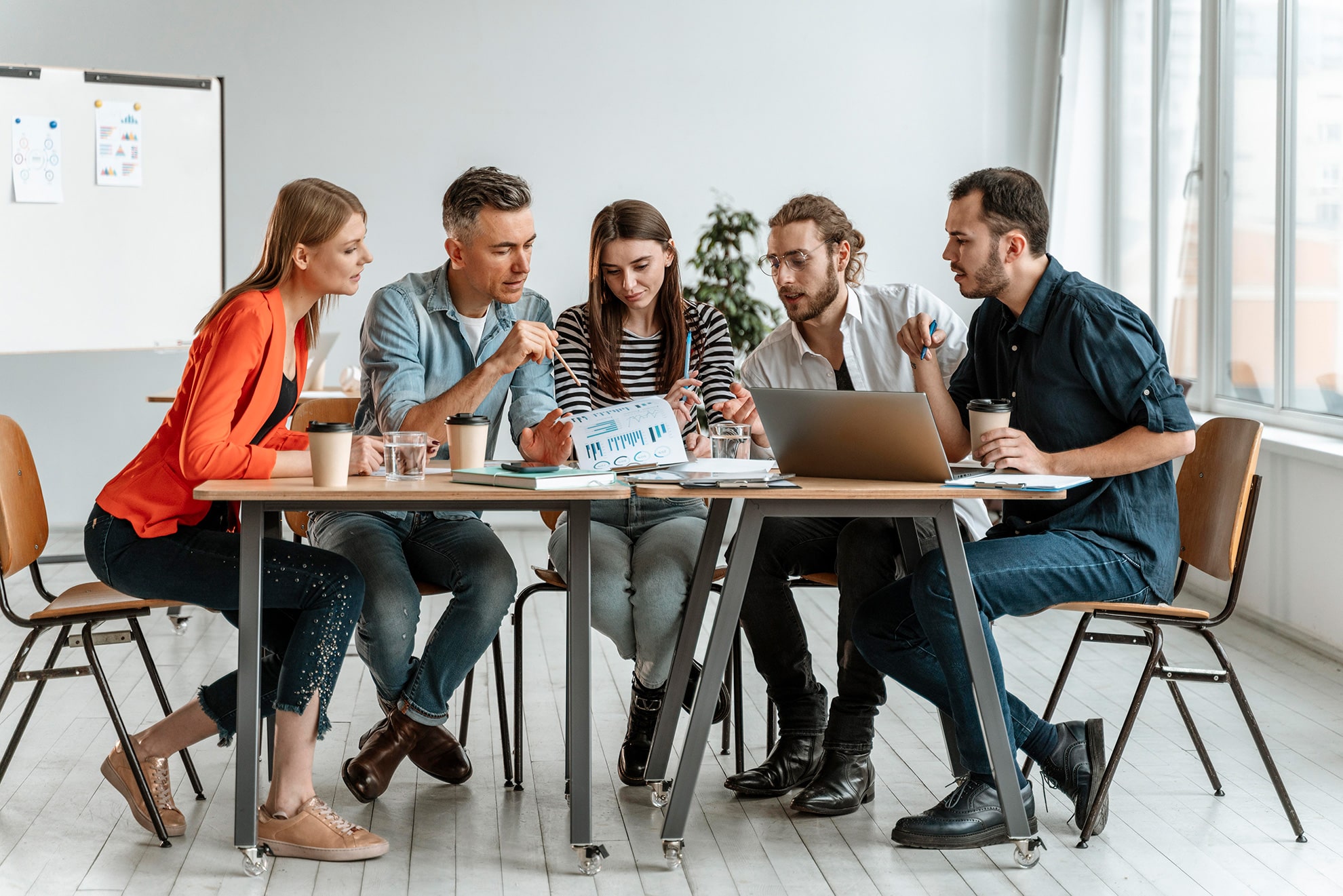 La création et la gestion d'une conciergerie prospère nécessitent une planification minutieuse et une stratégie solide. Un business plan bien élaboré est l'outil clé pour guider votre entreprise vers le succès. Dans cet article, nous explorerons les étapes essentielles de la mise en œuvre et de la gestion d'un business plan pour votre conciergerie.