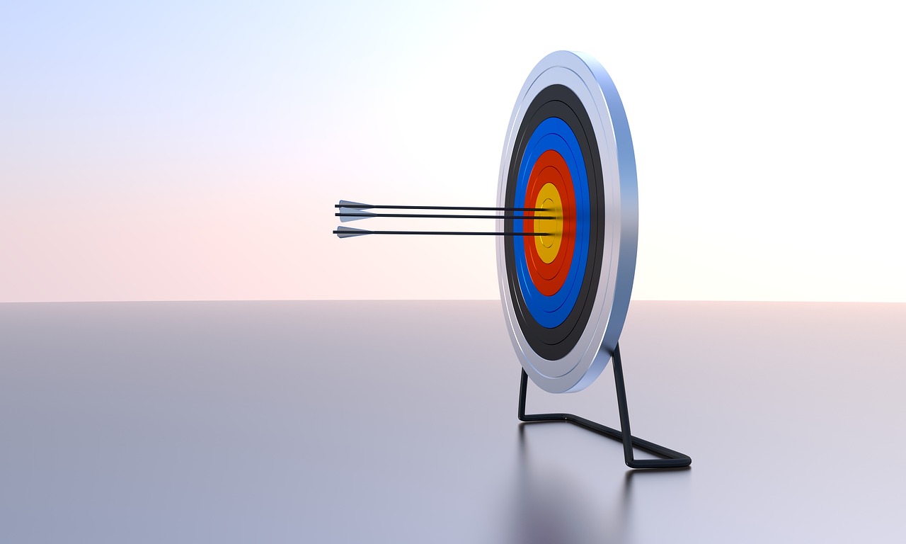 Lorsque vous gérez un magasin de friperie, définir votre public cible est une étape cruciale pour le succès de votre entreprise. Comprendre qui sont vos clients potentiels et ce qu'ils recherchent vous permet de personnaliser votre offre, de développer des stratégies de marketing efficaces et d'établir des relations durables avec votre clientèle.