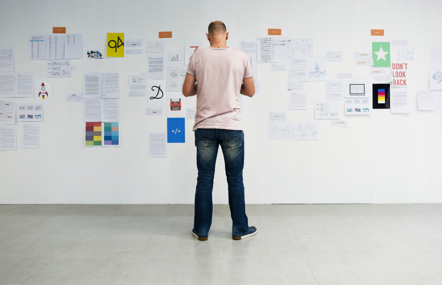 Le business plan est un élément essentiel dans la création et la gestion d'une micro-crèche prospère. Que vous envisagiez de démarrer votre propre entreprise de micro-crèche ou que vous cherchiez à développer et à améliorer une existante, ce guide vous fournira une feuille de route solide pour atteindre le succès.
